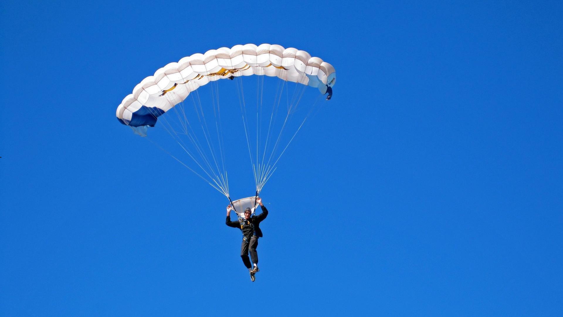 TT与步行者分道扬镳 风城补强内线迎关键拼图